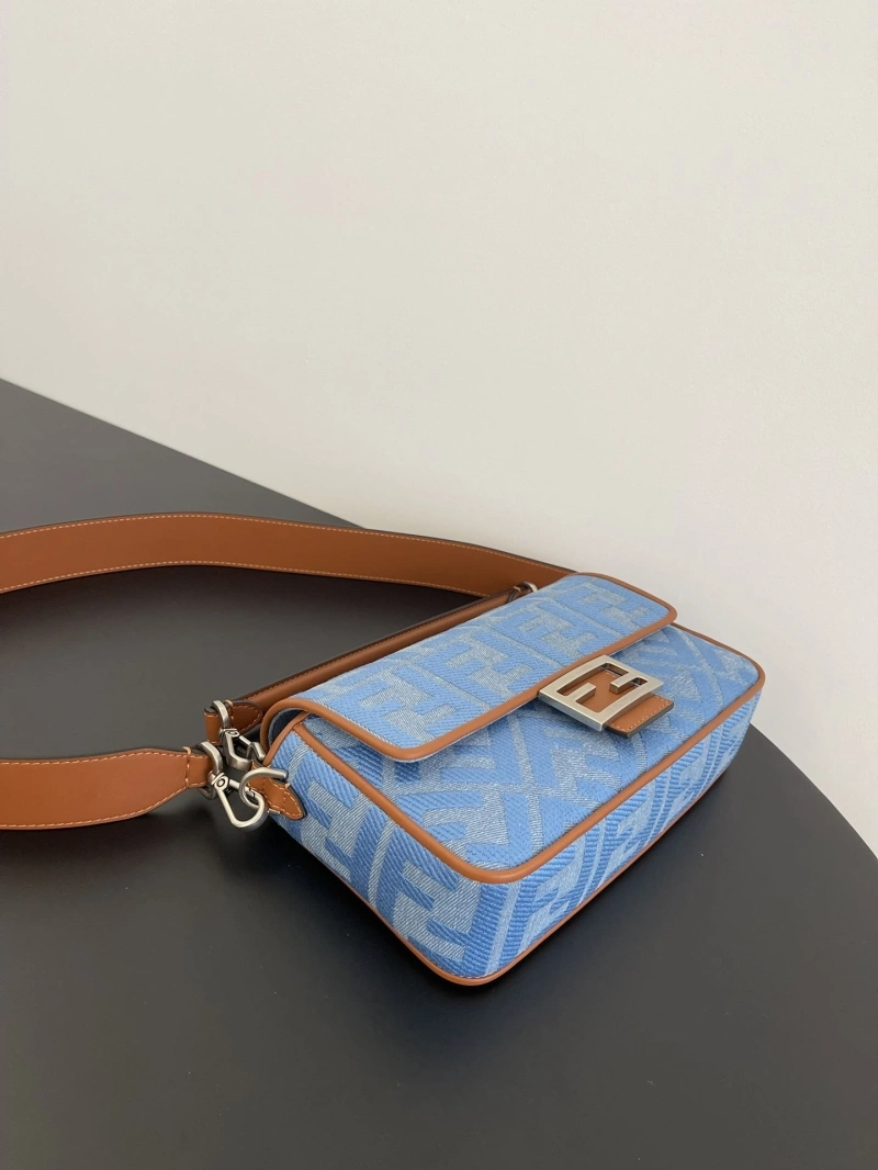 F**di baguette bags 4370-0118