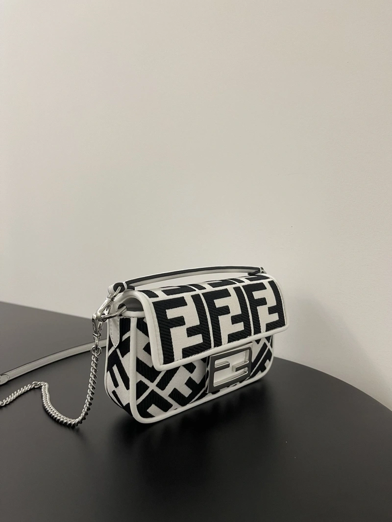 F**di baguette bags 4370-0121