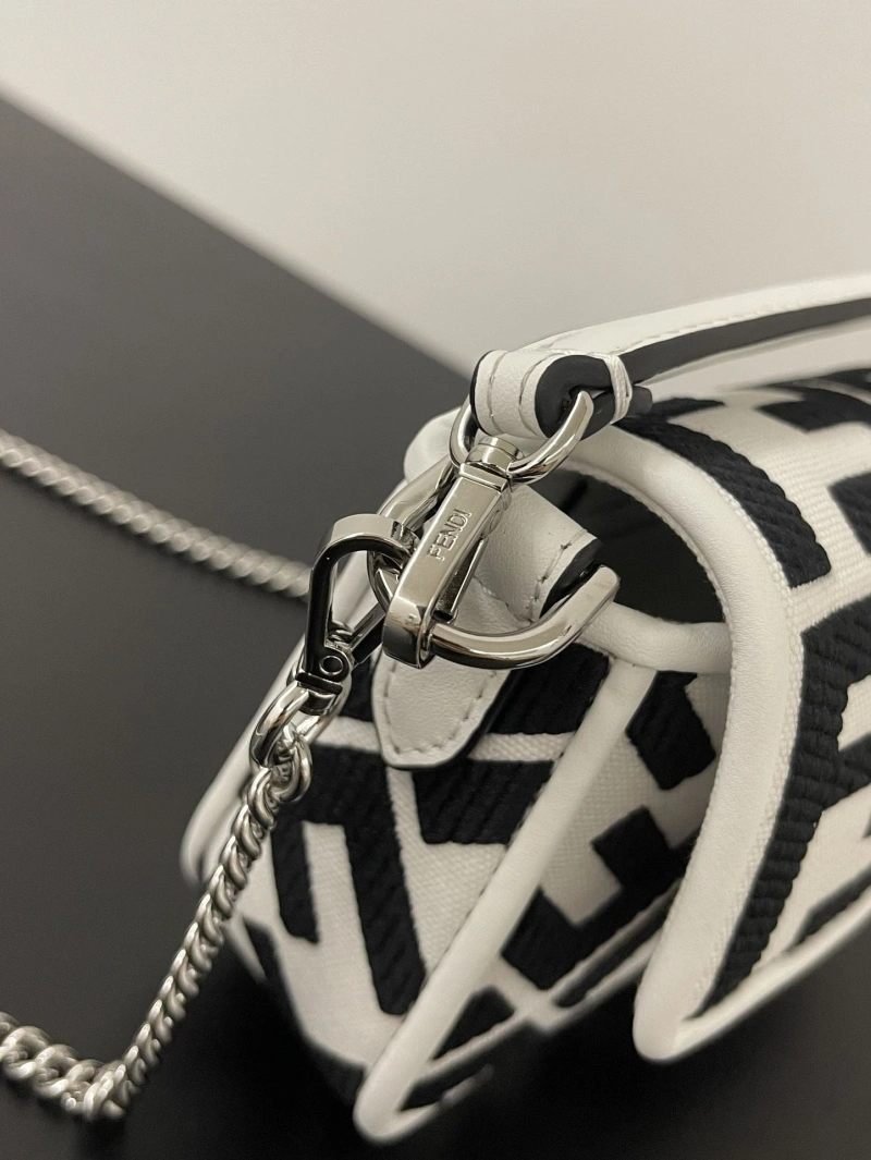 F**di baguette bags 4370-0121
