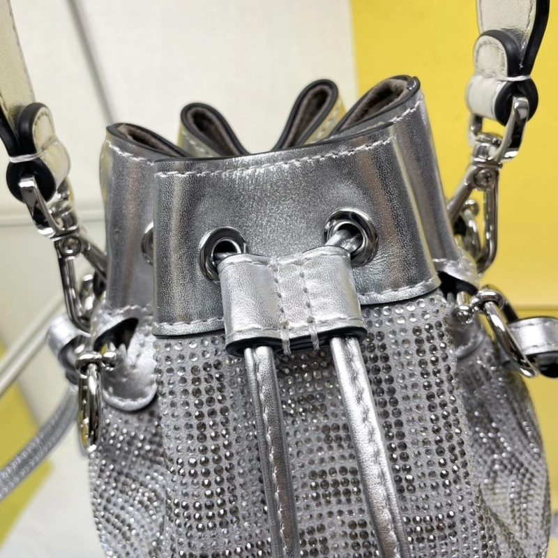 F**di bucket bags 4370-0279