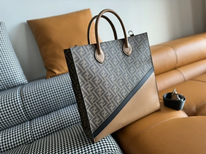F**di shopping bags 4370-0300