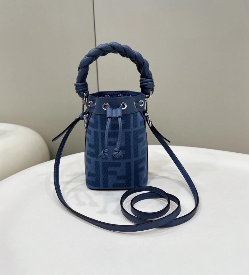F**di bucket bags 4370-0309