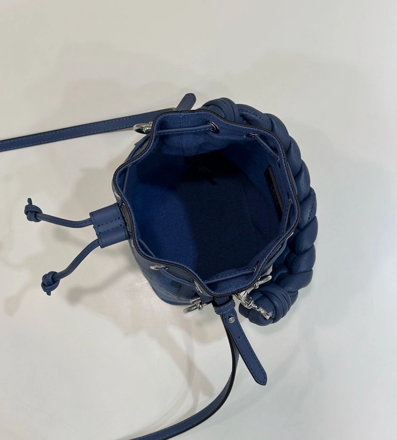 F**di bucket bags 4370-0309