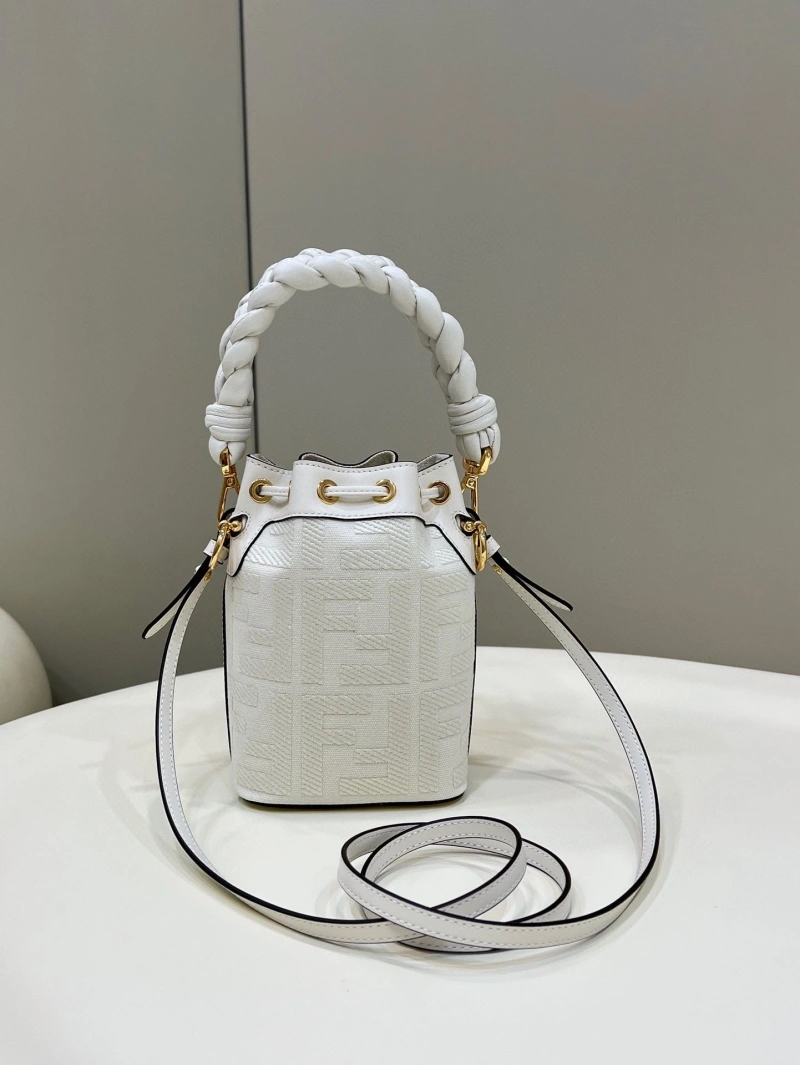 F**di bucket bags 4370-0312
