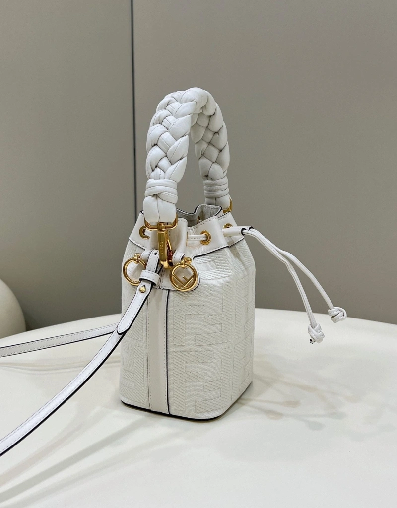 F**di bucket bags 4370-0312