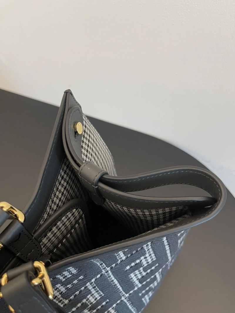 F**di shopping bags 4370-0331