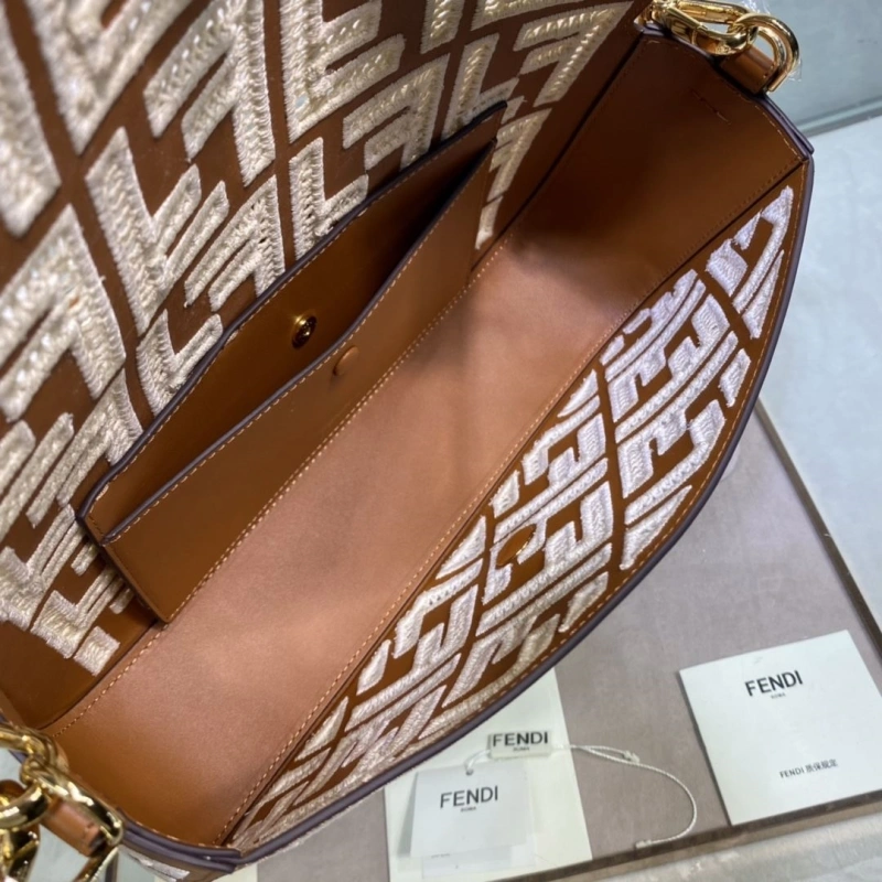 F**di baguette bags 4370-0367