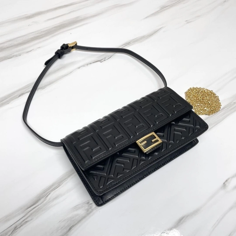 F**di baguette bags 4370-0392