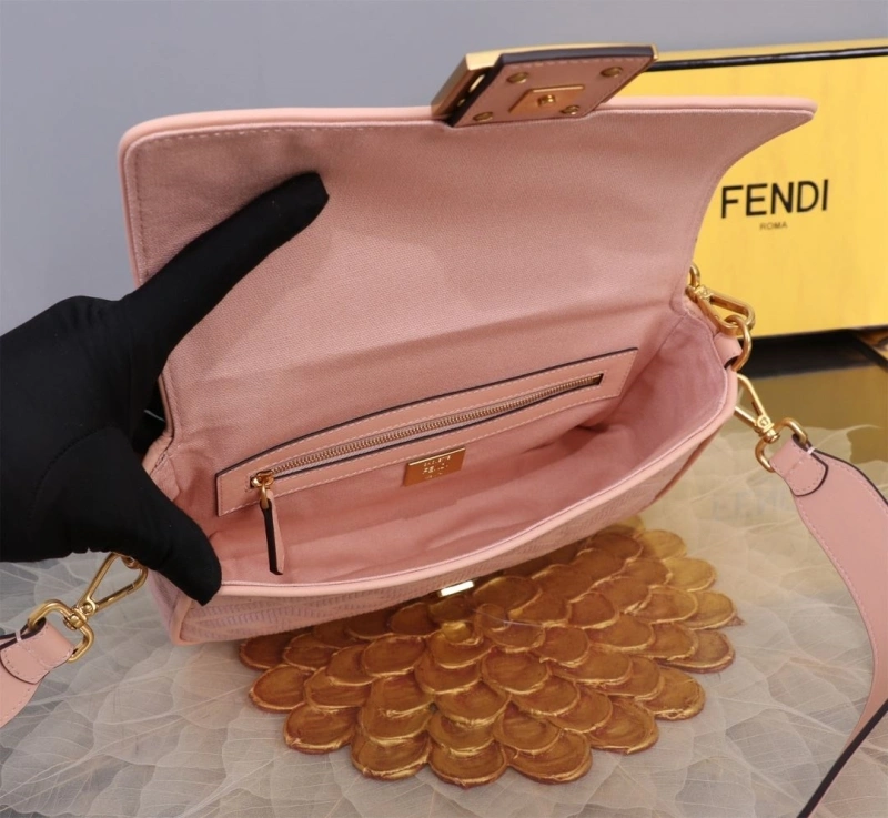 F**di baguette bags 4370-0397