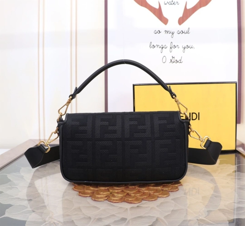 F**di baguette bags 4370-0398