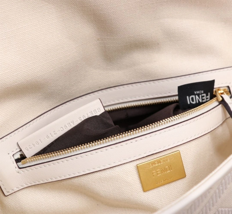 F**di baguette bags 4370-0399