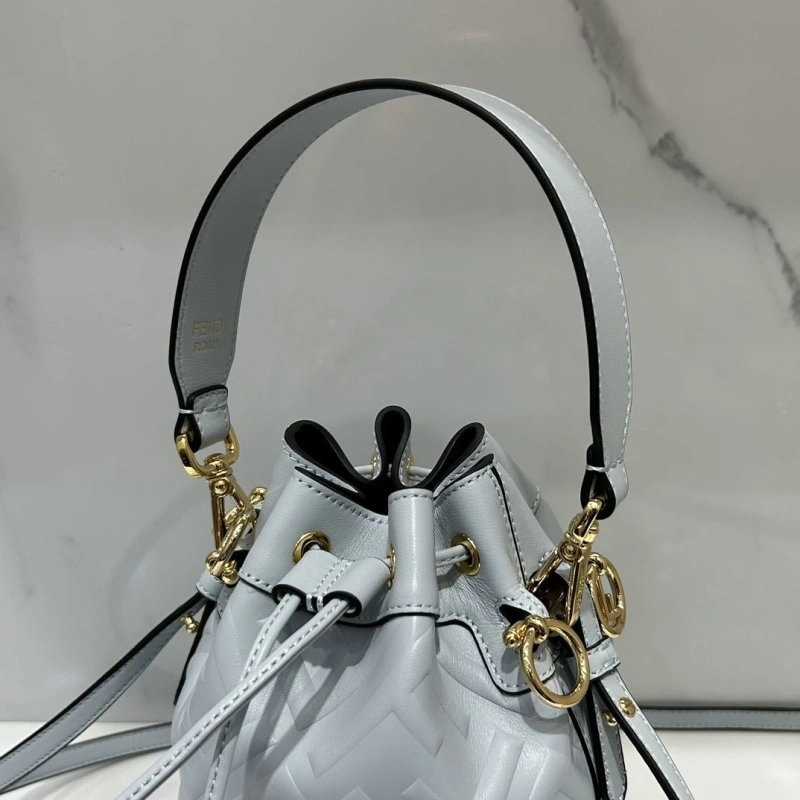 F**di bucket bags 4370-0572