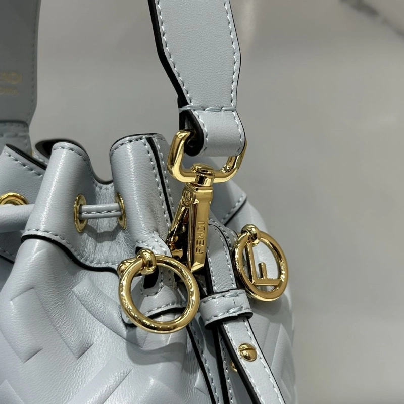 F**di bucket bags 4370-0572