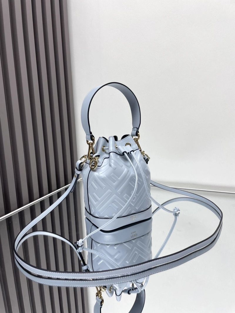 F**di bucket bags 4370-0582