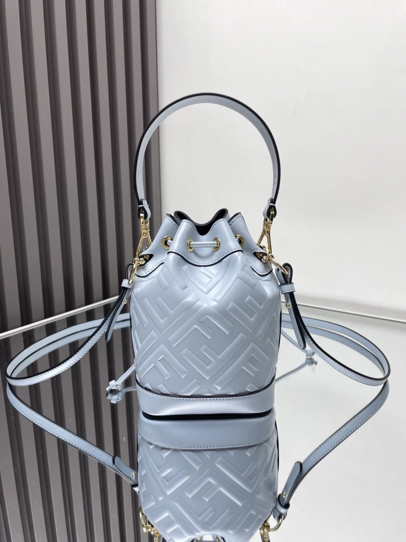 F**di bucket bags 4370-0582