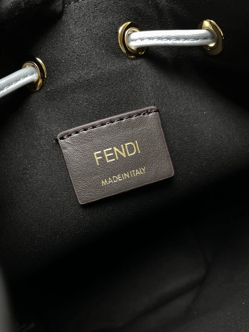 F**di bucket bags 4370-0582