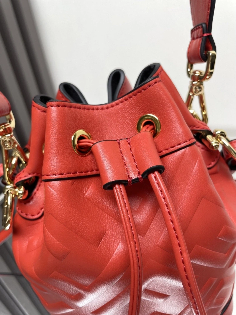 F**di bucket bags 4370-0584