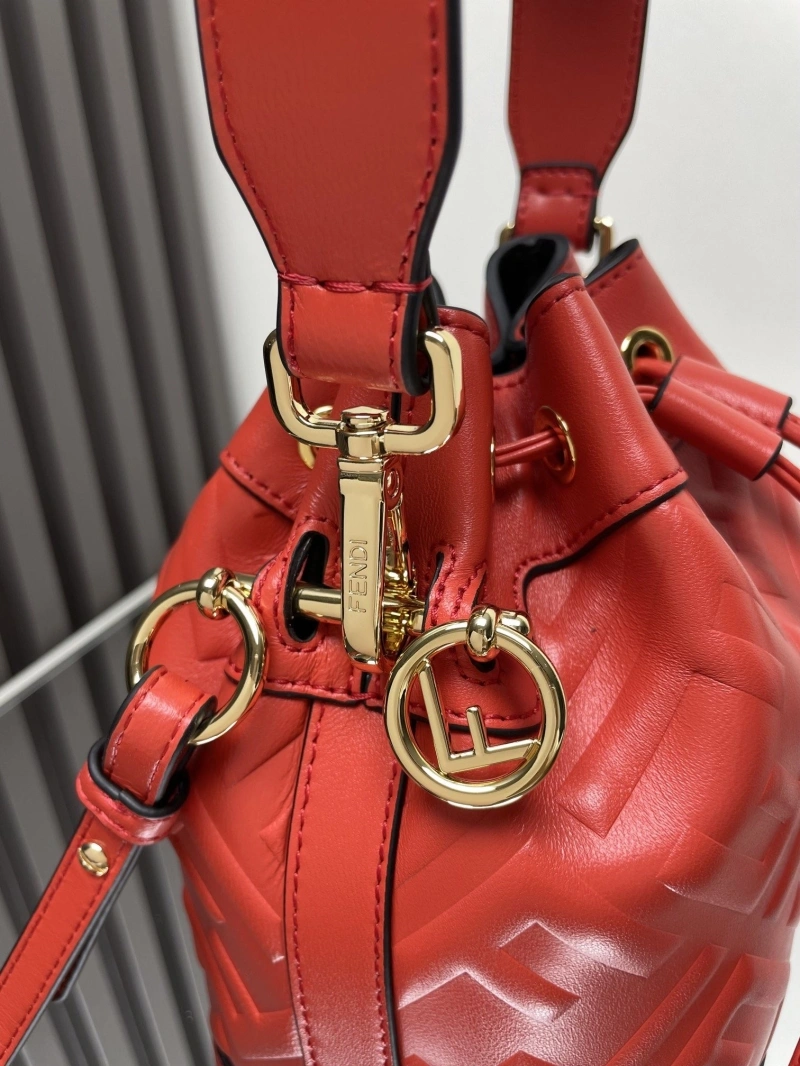 F**di bucket bags 4370-0584