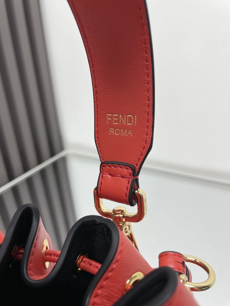 F**di bucket bags 4370-0584