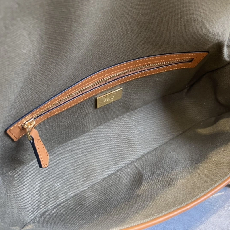 F**di baguette bags 4370-0641