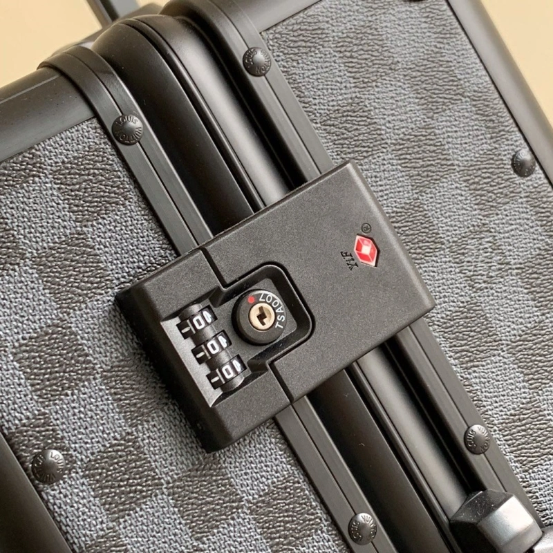 LV Suitcase 4461-0009