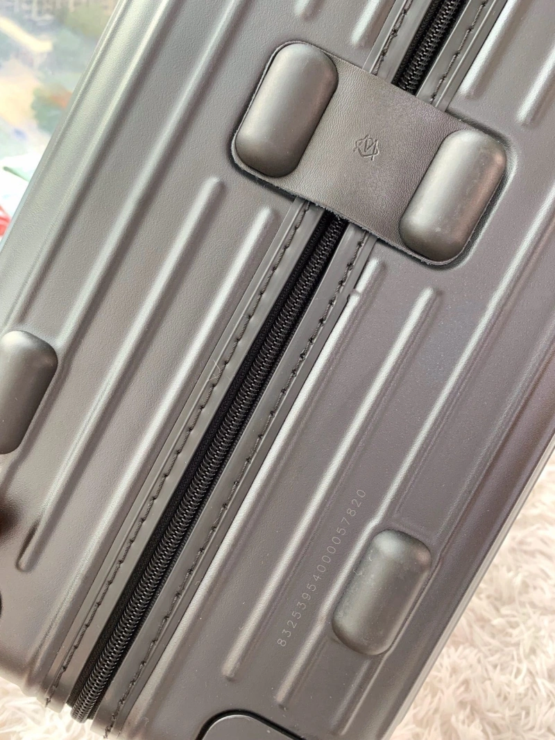 R1m0wa suitcase 4461-0073
