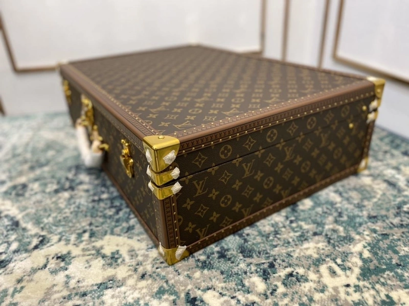 LV Suitcase 4461-0136