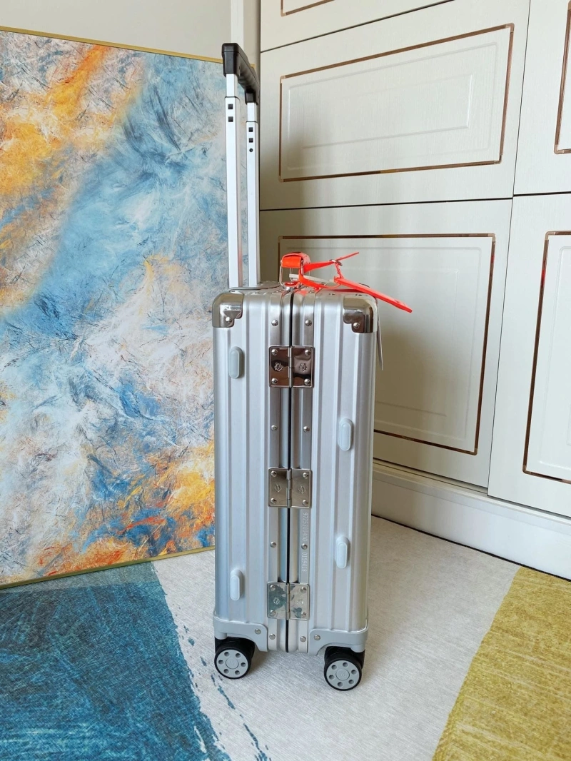R1m0wa suitcase 4461-0152