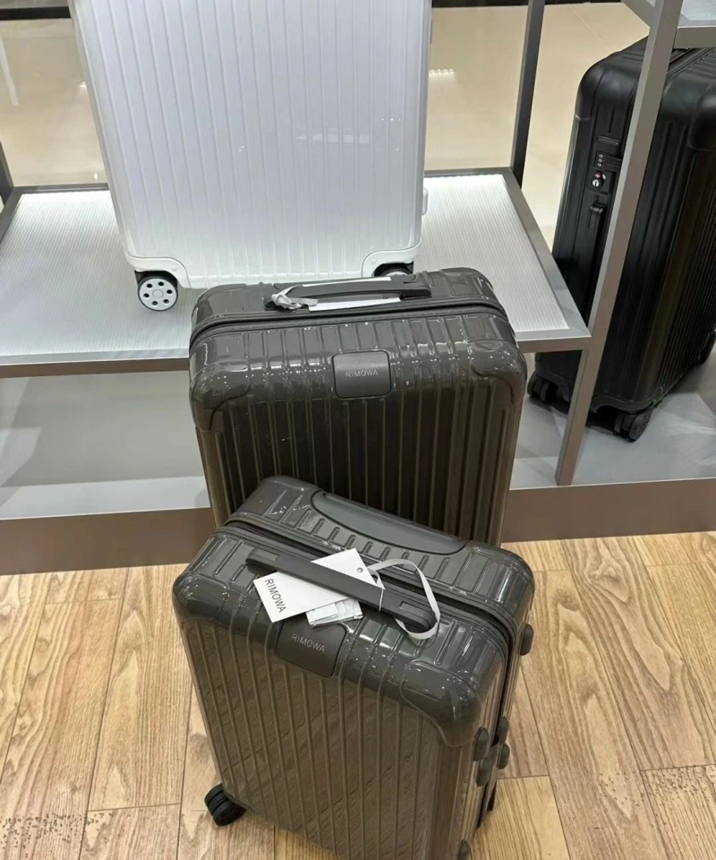 R1m0wa suitcase 4461-0166