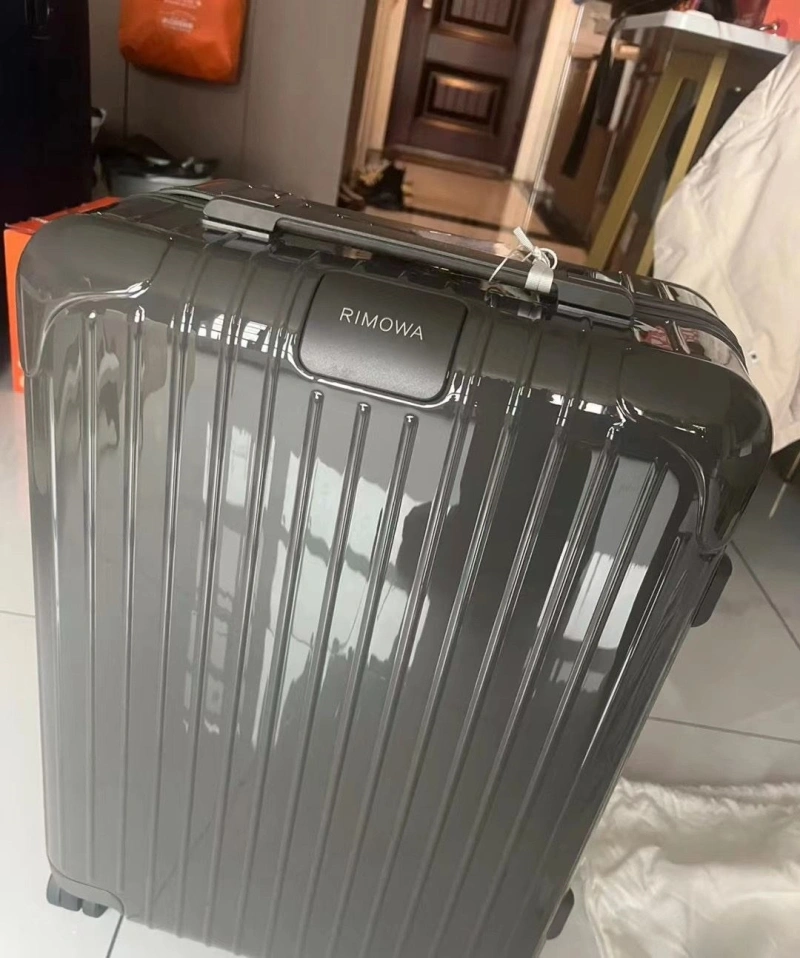 R1m0wa suitcase 4461-0166