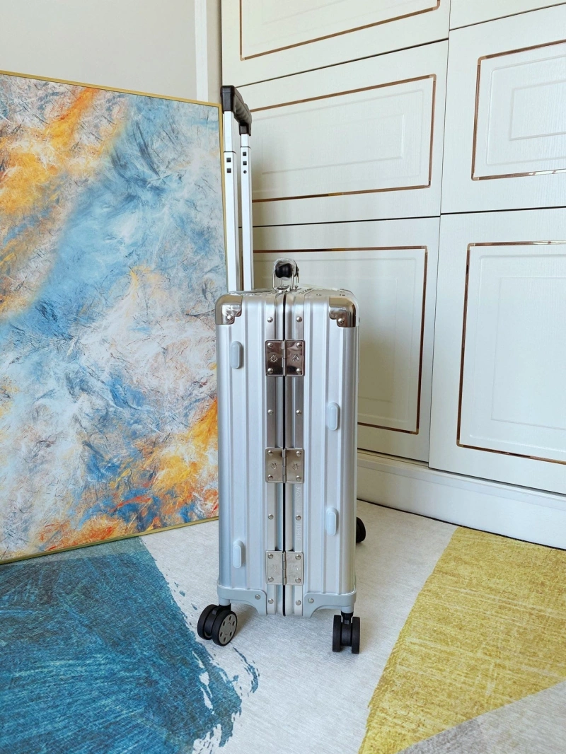 R1m0wa suitcase 4461-0228