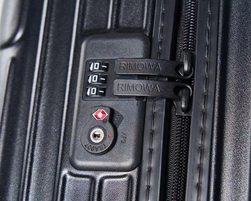 R1m0wa suitcase 4461-0284