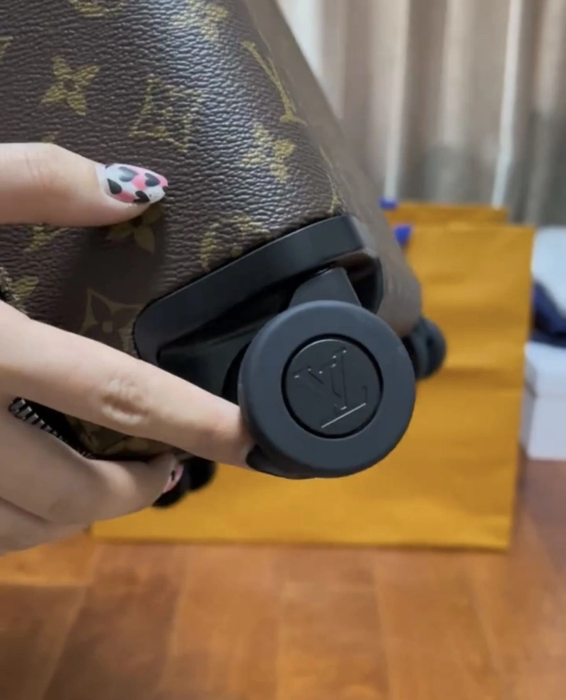 LV Suitcase 4461-0436