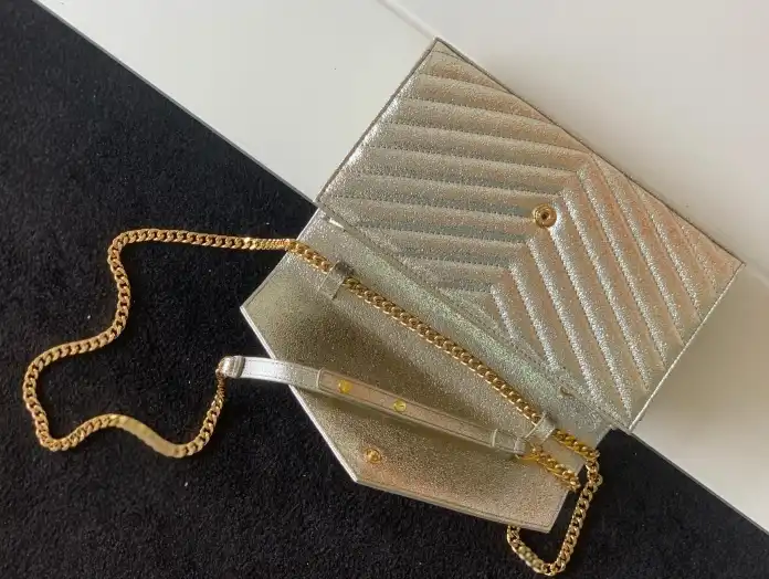 Gvc*1 satchel bags 4837a-0009