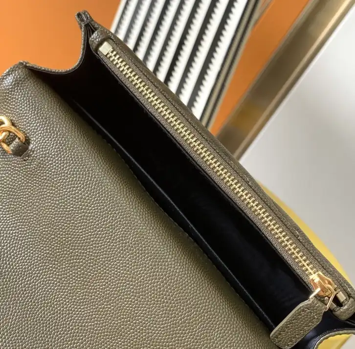 Gvc*1 satchel bags 4837a-0017