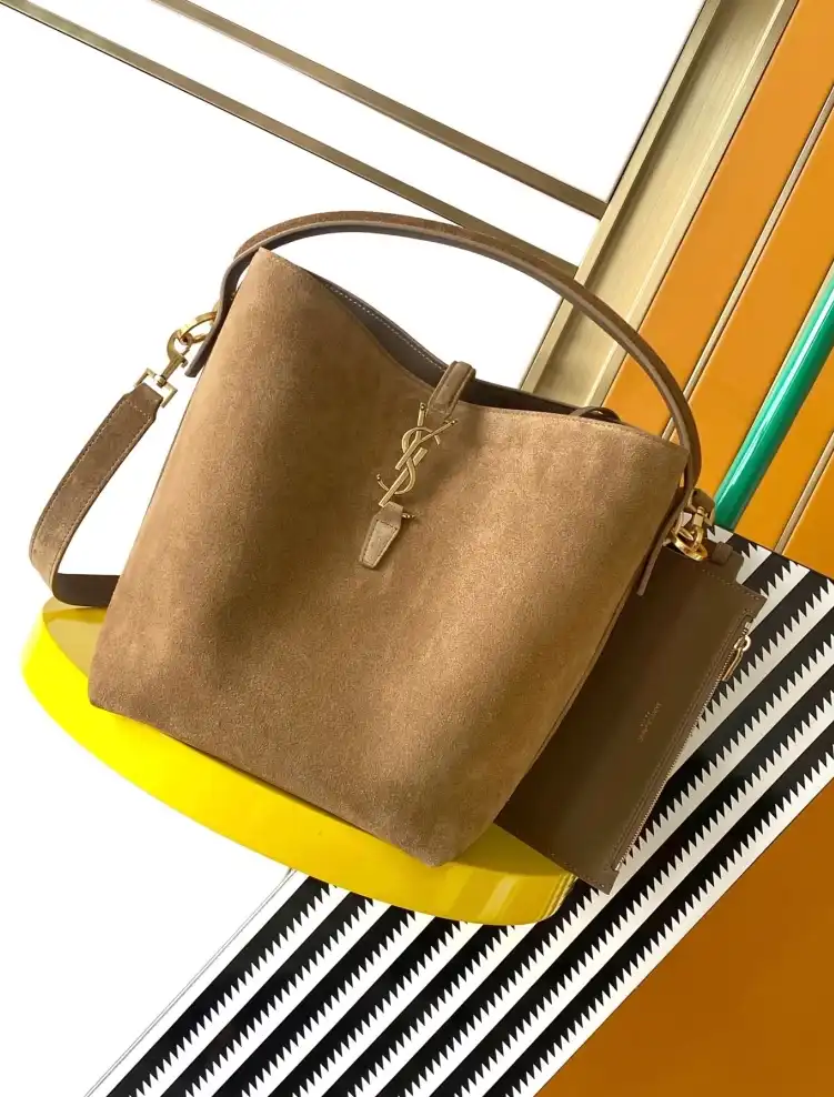 Gvc*1 bucket bags 4837a-0036