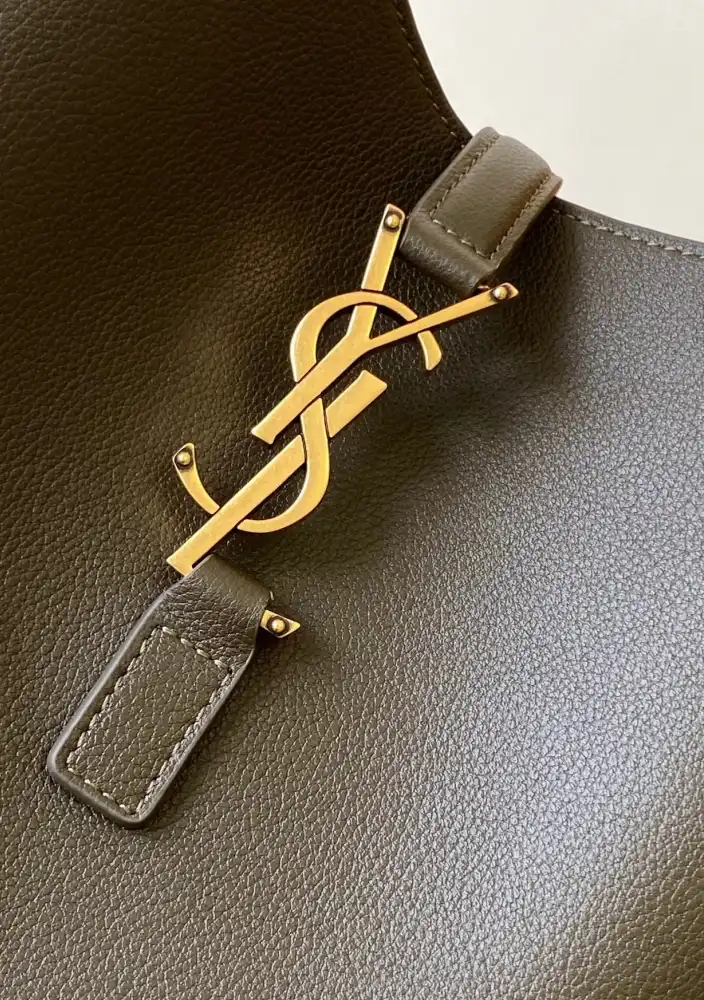Gvc*1 top handle bags 4837a-0042
