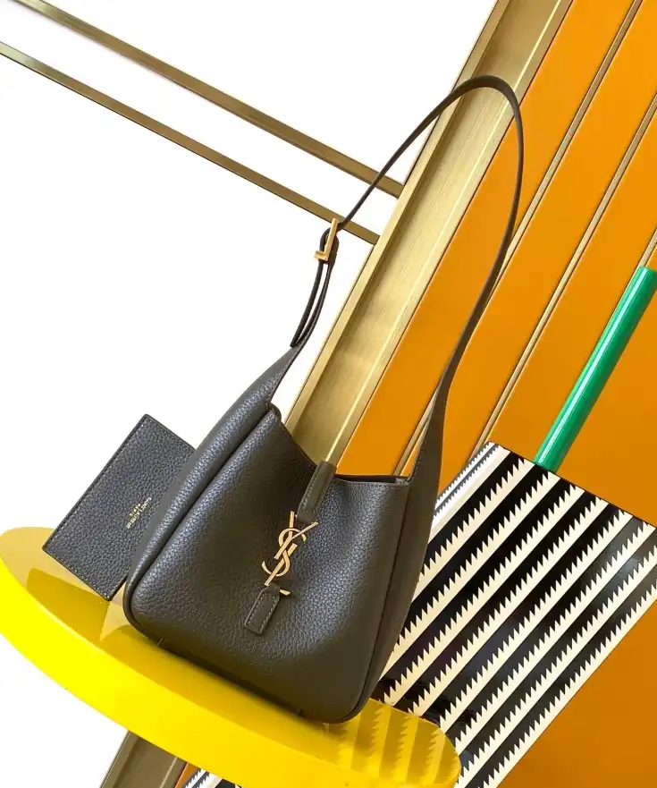 Gvc*1 shopping bags 4837a-0056