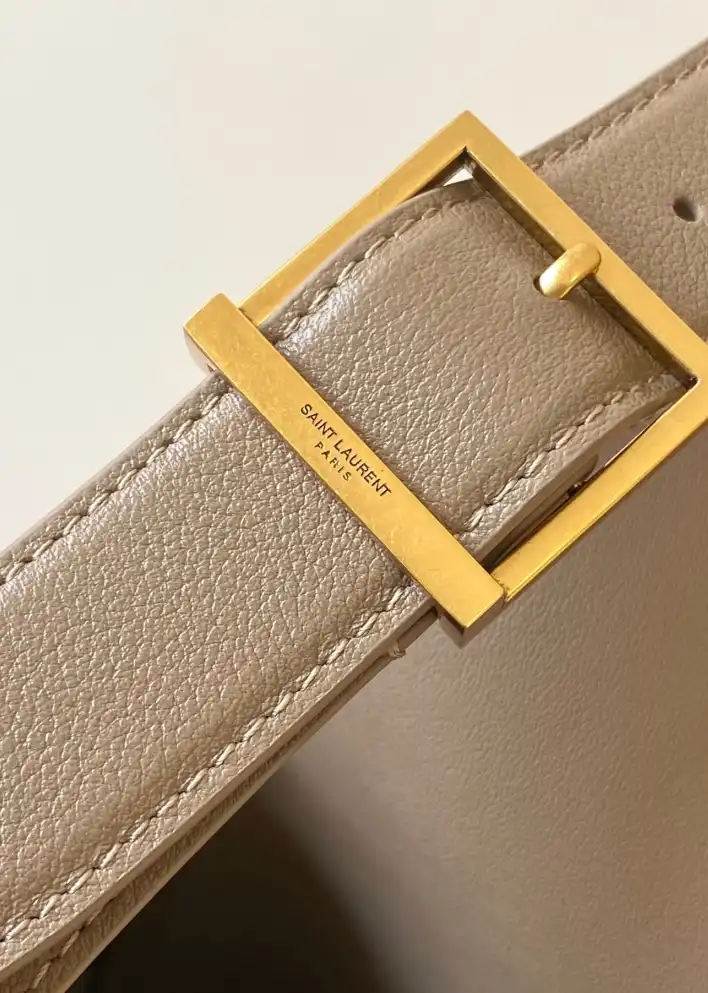 Gvc*1 top handle bags 4837a-0060